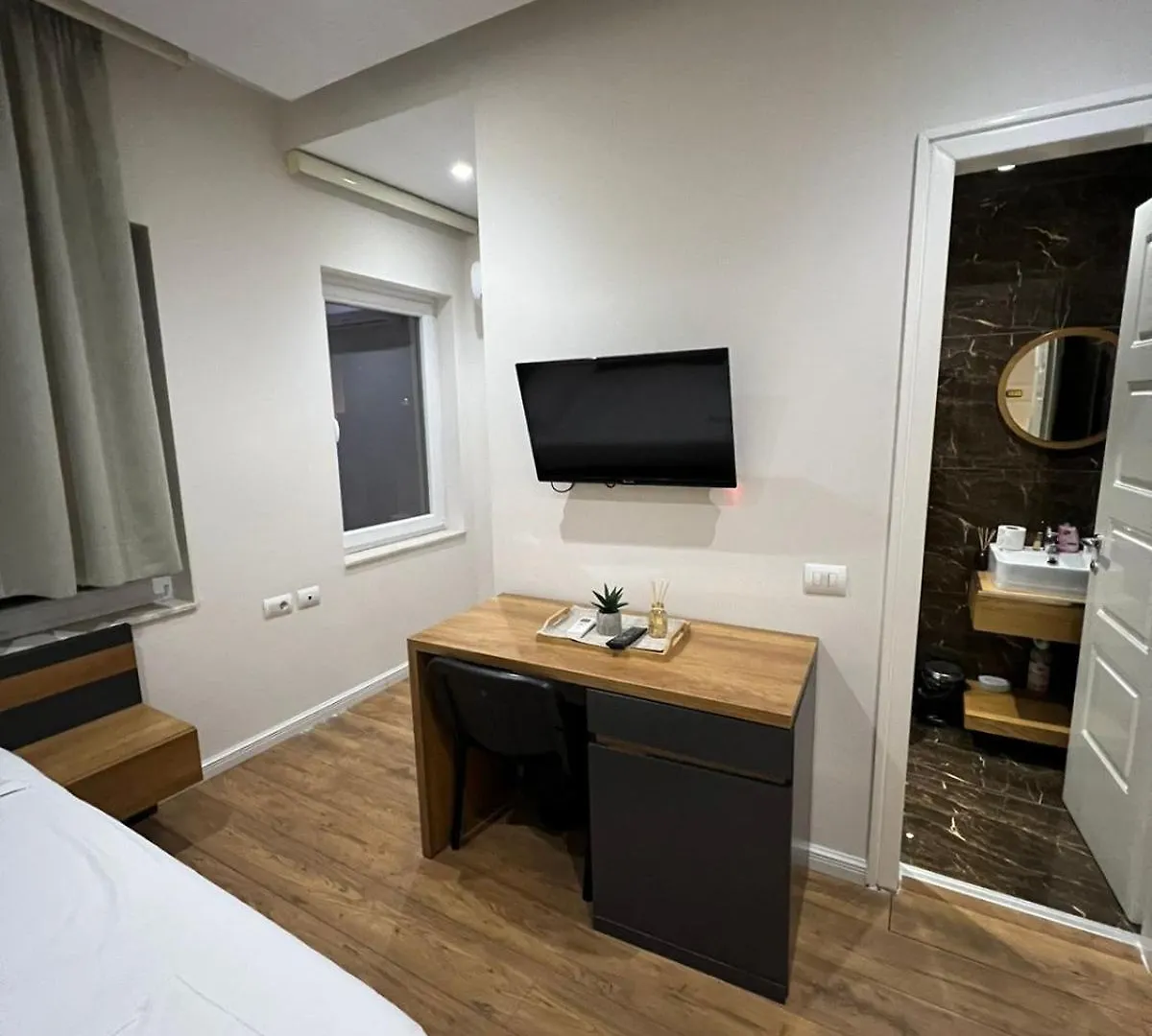 Urban Room 5 Tirana Penzion