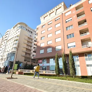 3* Ξενοδοχείο Oresti Center