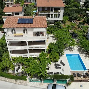 https://guest-house-zimmer-f1.in-istria.net